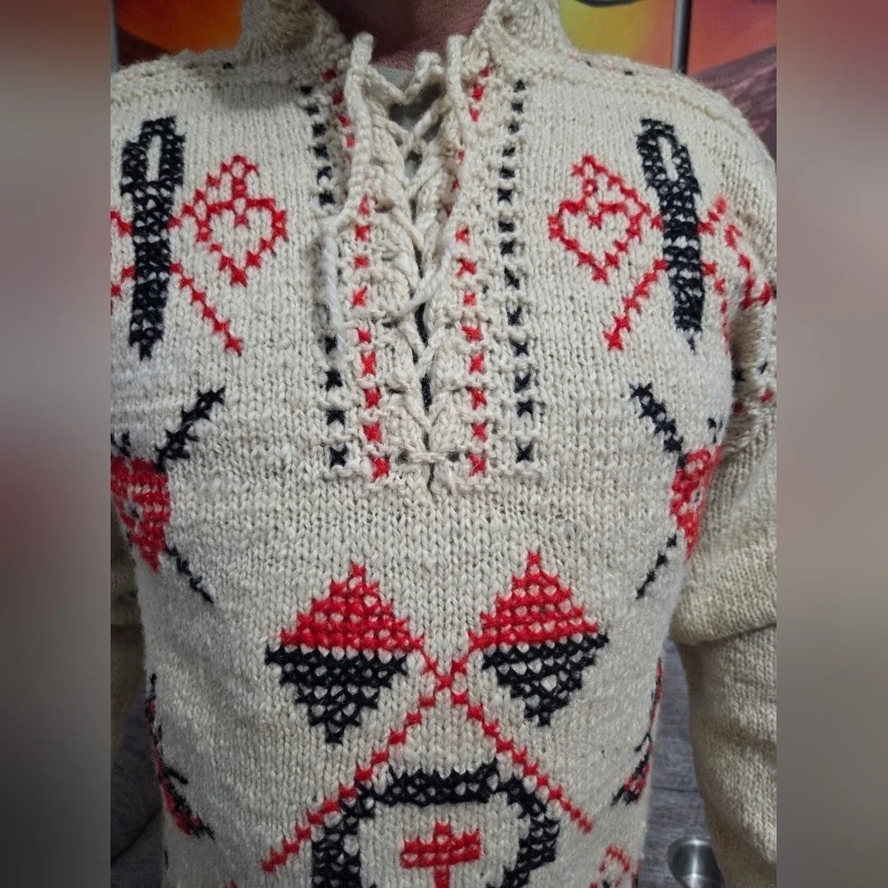 Camisola Poveira – Vintage Portuguese Fisherman Wool Sweater, Handmade - Picture 14 of 16